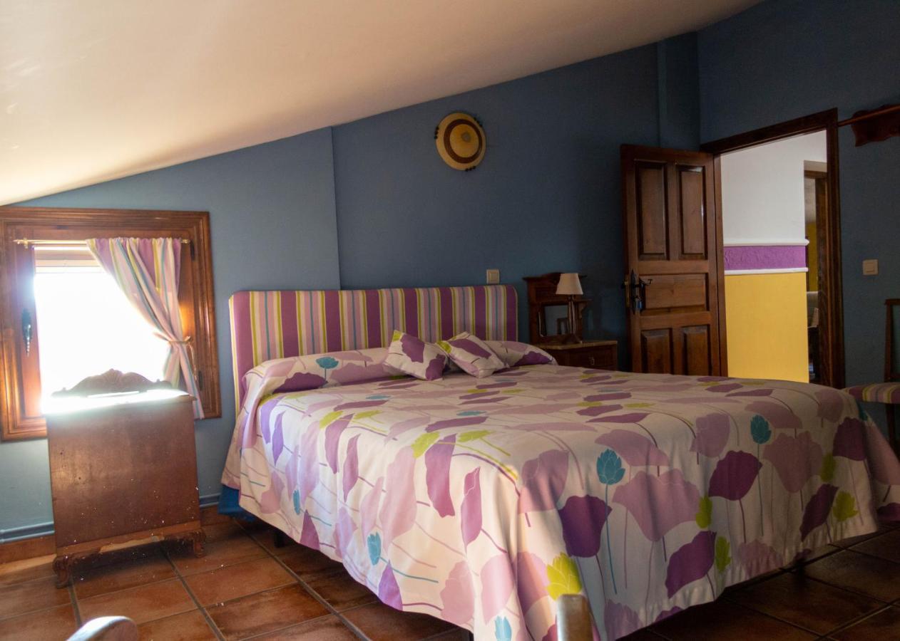 Casa rural Villahermosa Torrelles Esterno foto