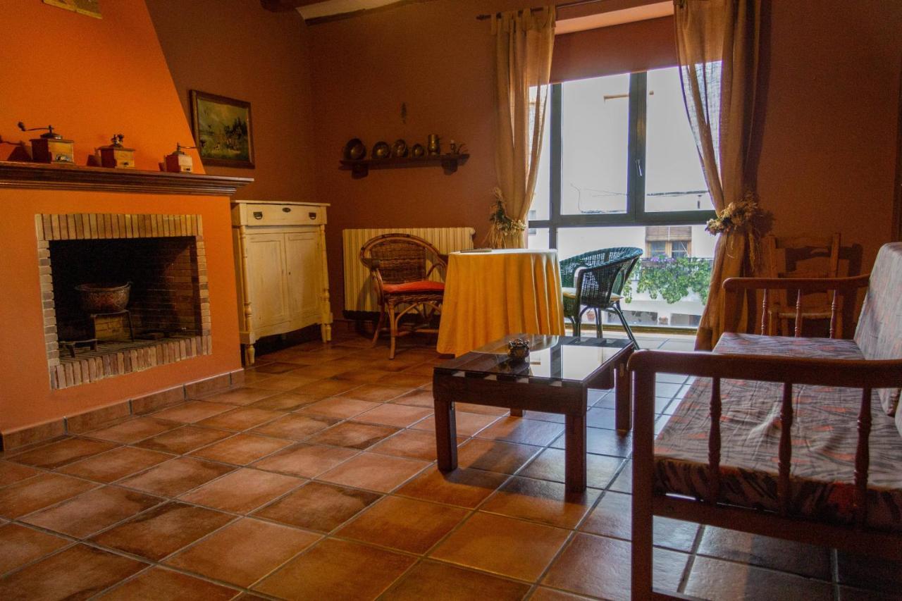 Casa rural Villahermosa Torrelles Esterno foto
