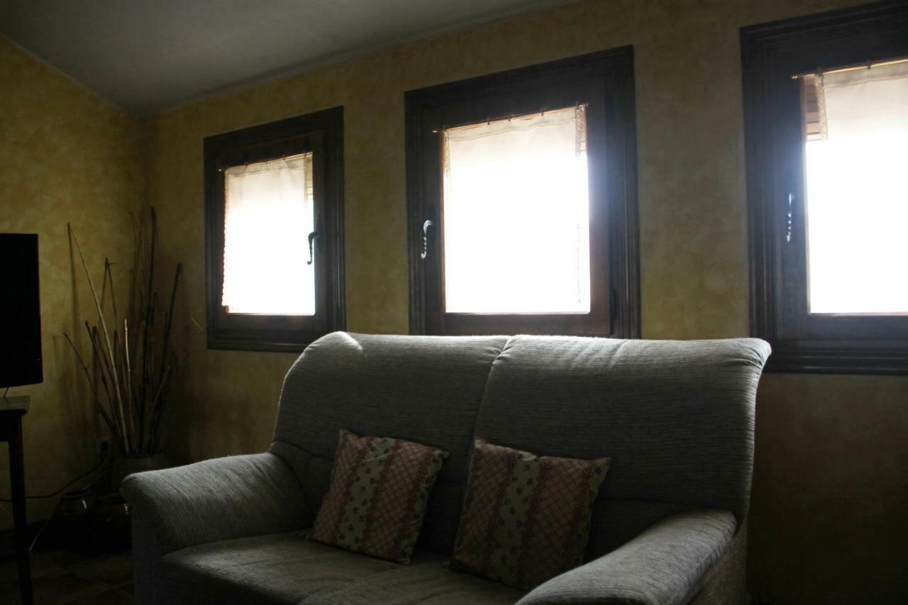 Casa rural Villahermosa Torrelles Esterno foto
